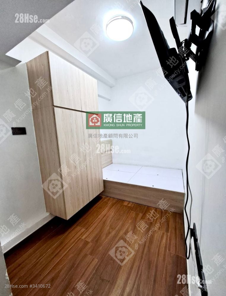 Hong Kiu Mansion Rental Studio , 1 Bathroom 140 ft²