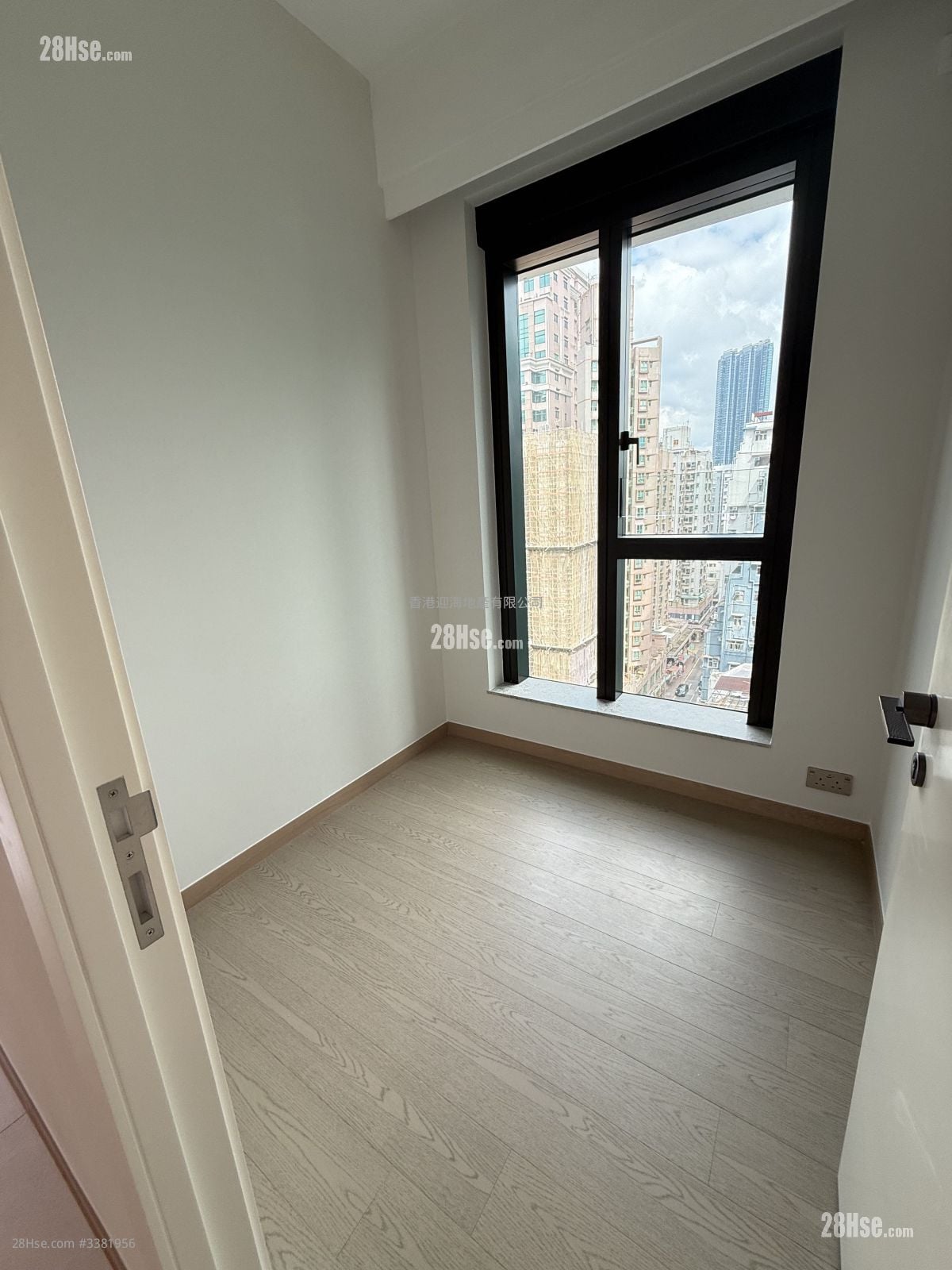 Baker Circle Greenwich Rental 2 Bedrooms , 1 Bathroom 387 ft²