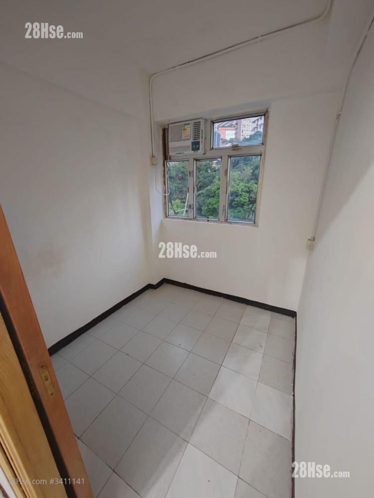 Hoi Tao Building Rental 2 Bedrooms , 1 Bathroom 290 ft²