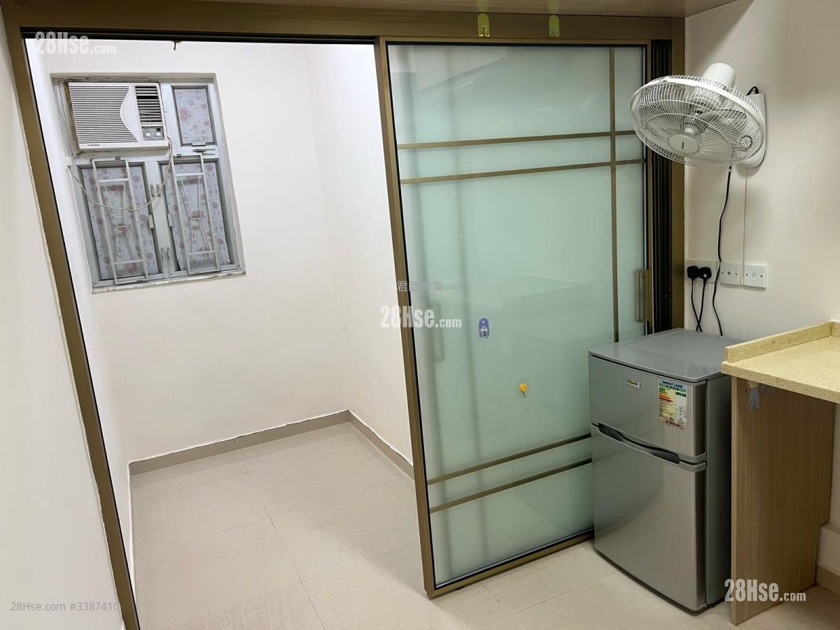Man Yuen Building Rental Studio , 1 Bathroom 130 ft²
