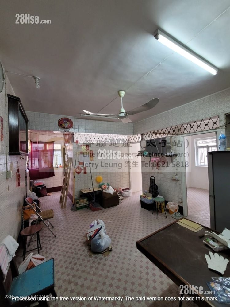 Wing Sang House Sell 2 Bedrooms , 1 Bathroom 571 ft²