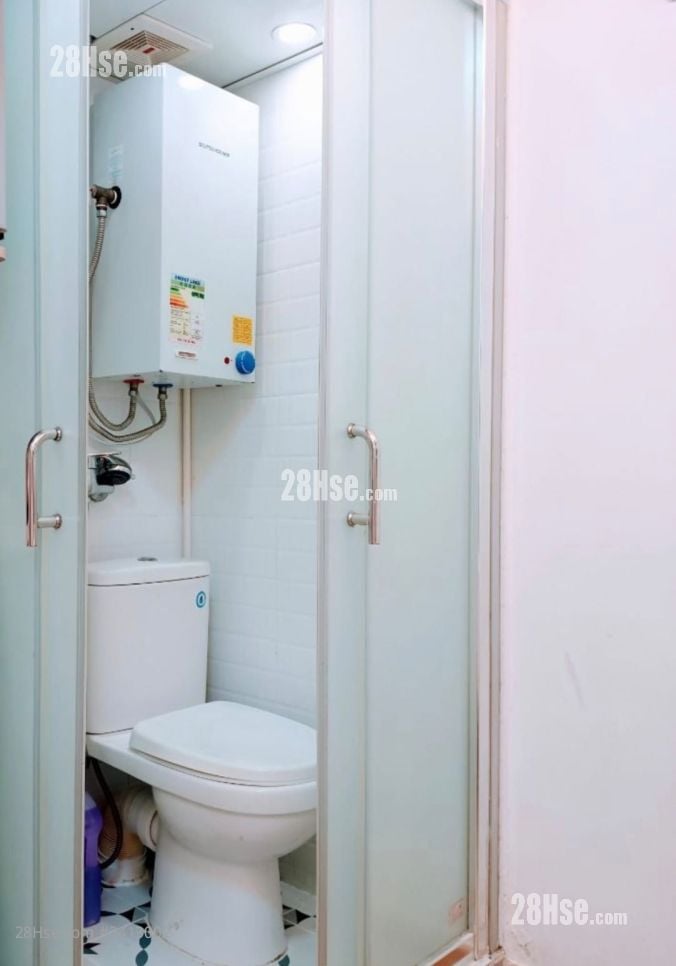 Yiu Pont House Rental 80 ft²