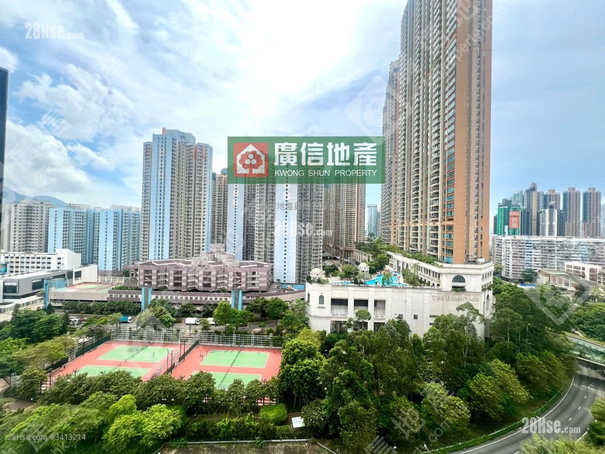 Shun Hing Building Sell 2 Bedrooms , 1 Bathroom 425 ft²