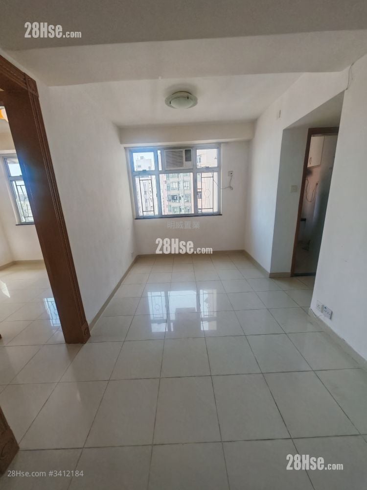 Yee King Building Sell 2 Bedrooms 492 ft²