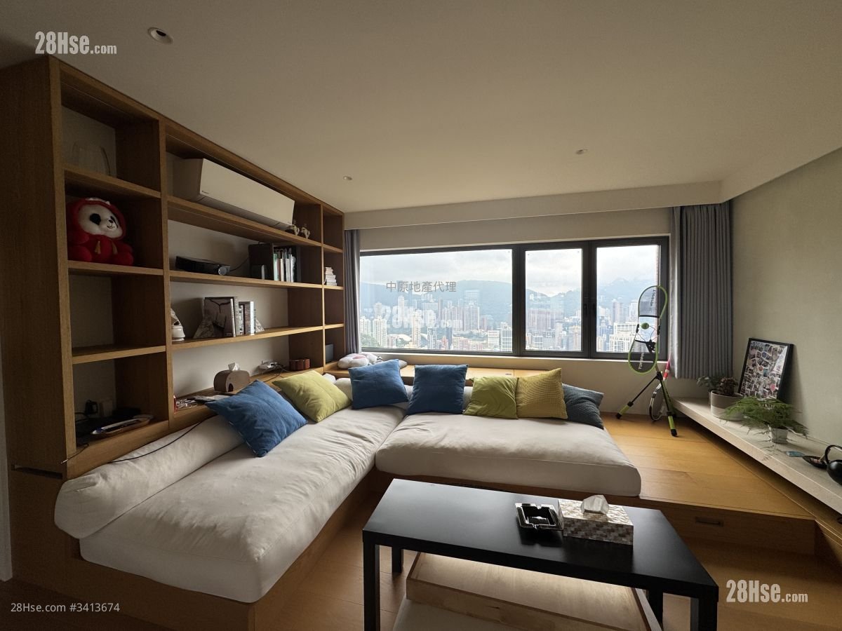 Evelyn Towers Rental 3 Bedrooms , 2 Bathrooms 1,065 ft²