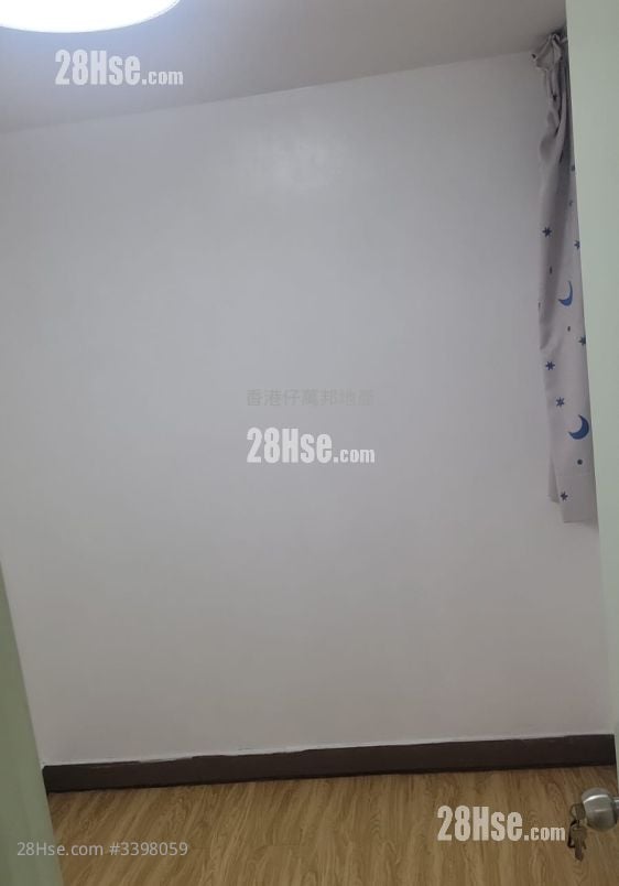 On Fai Building Rental 2 Bedrooms 294 ft²