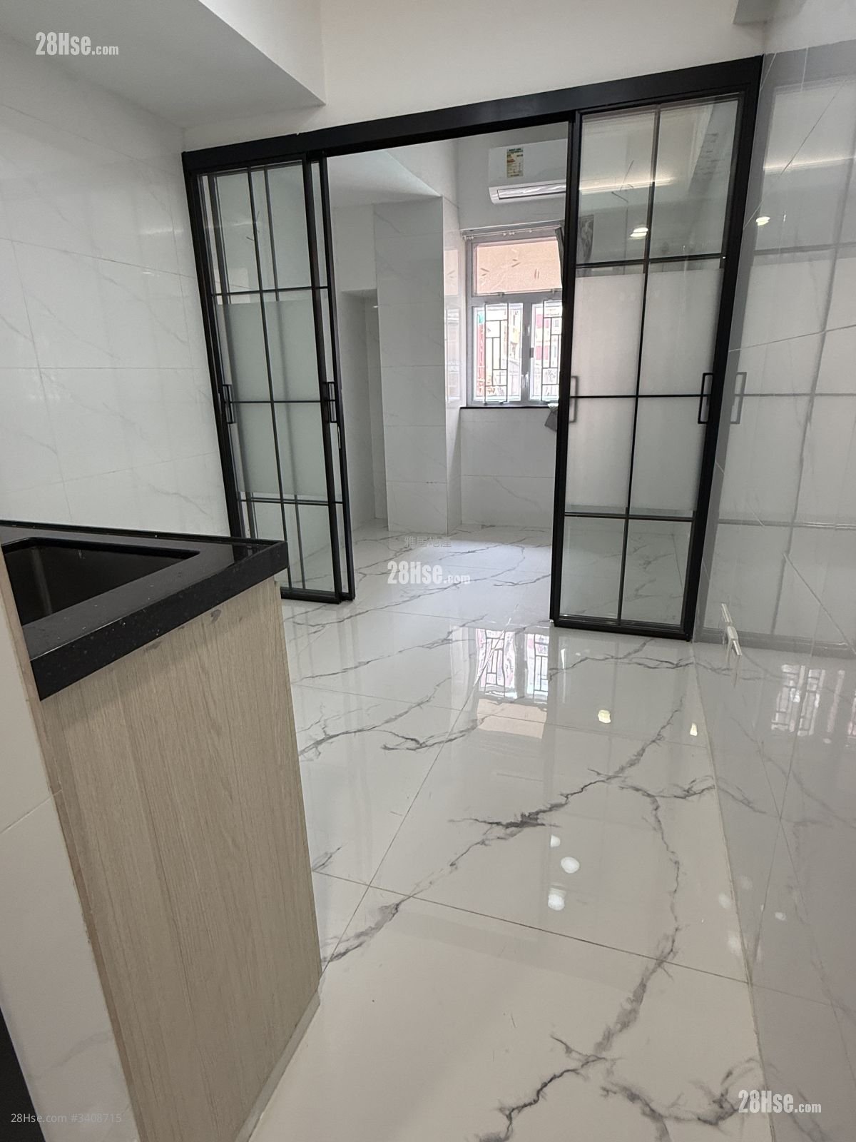 Po Cheong Building Rental 1 Bedroom , 1 Bathroom 130 ft²