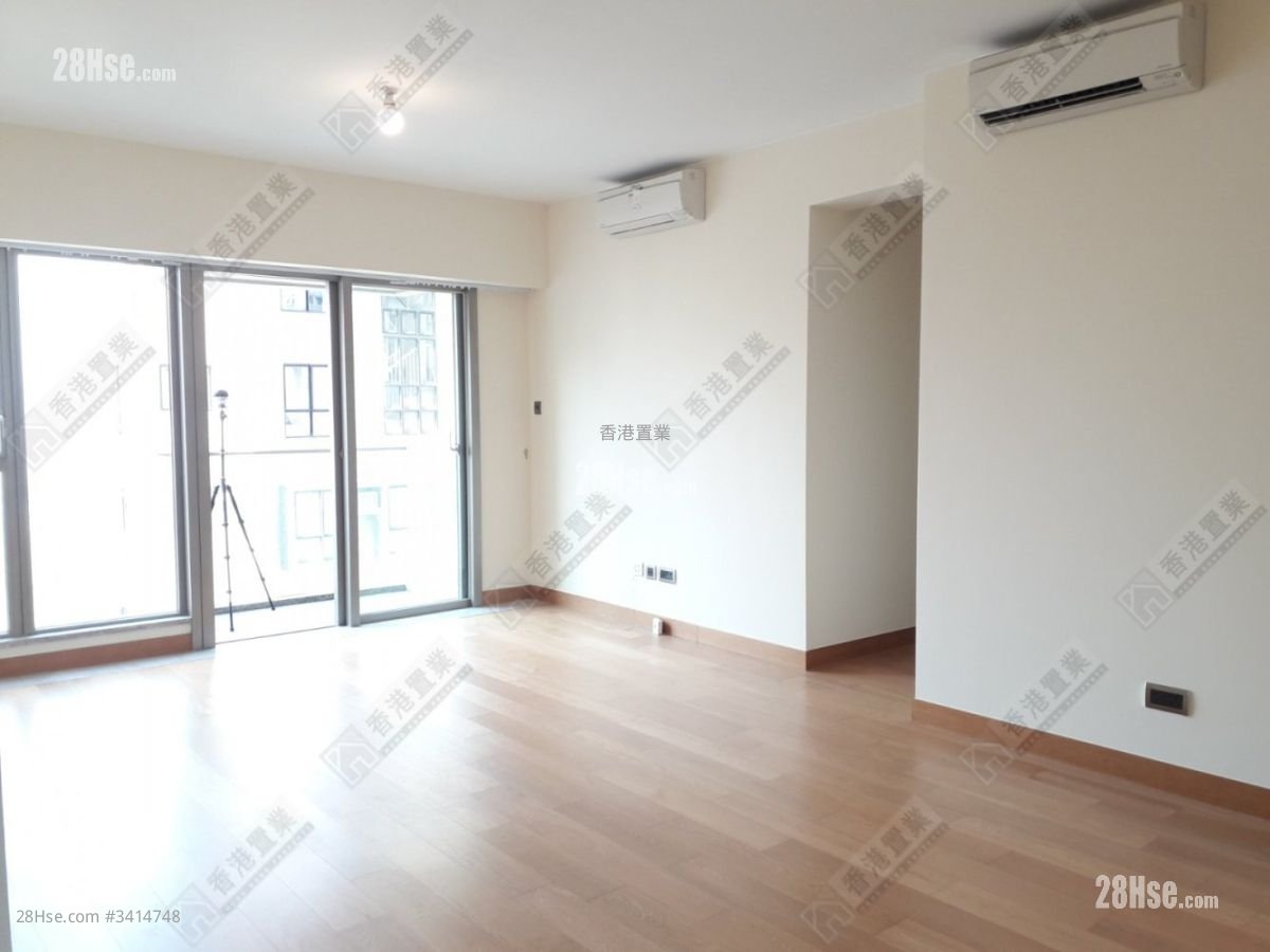The Nova Sell 3 Bedrooms , 2 Bathrooms 844 ft²