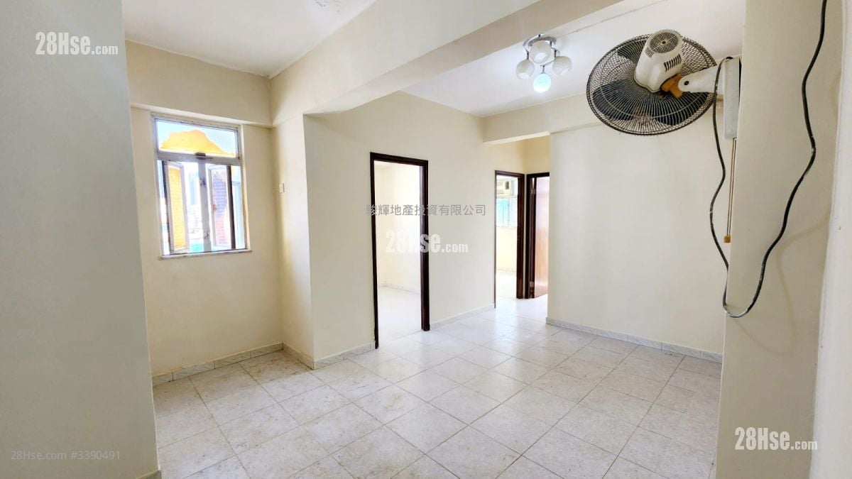 New Pei Ho Building Sell 3 Bedrooms , 1 Bathroom 532 ft²