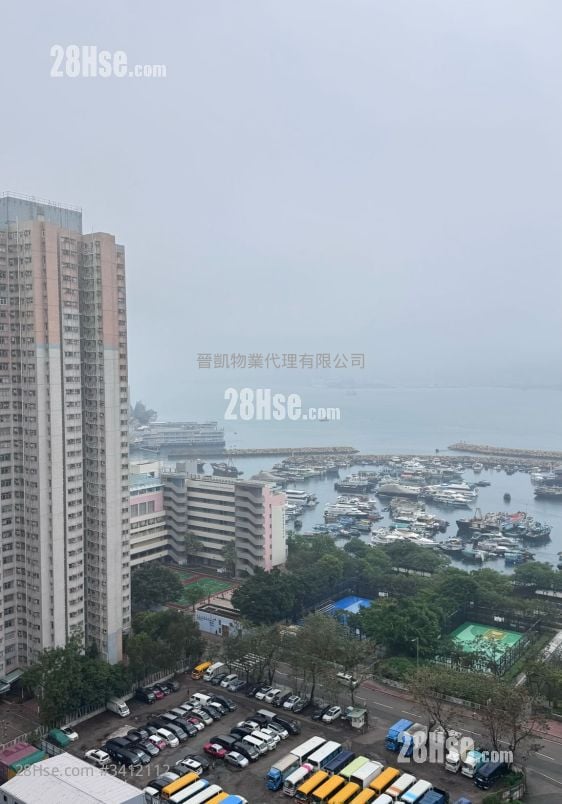 Newton Harbour View Rental 3 Bedrooms , 2 Bathrooms 621 ft²