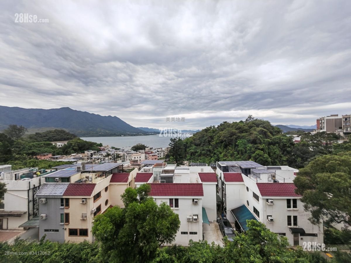 比华利山别墅 租盘 5+ 房 , 2 浴室 1,902 平方尺