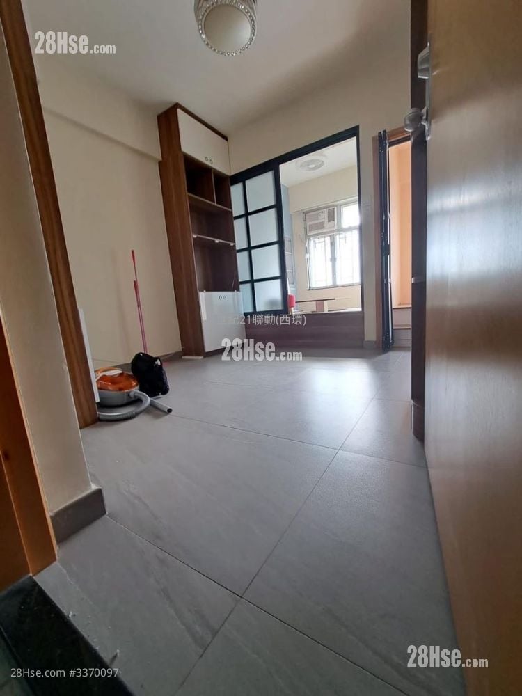 Chong Yip Centre Rental 2 Bedrooms , 1 Bathroom 305 ft²