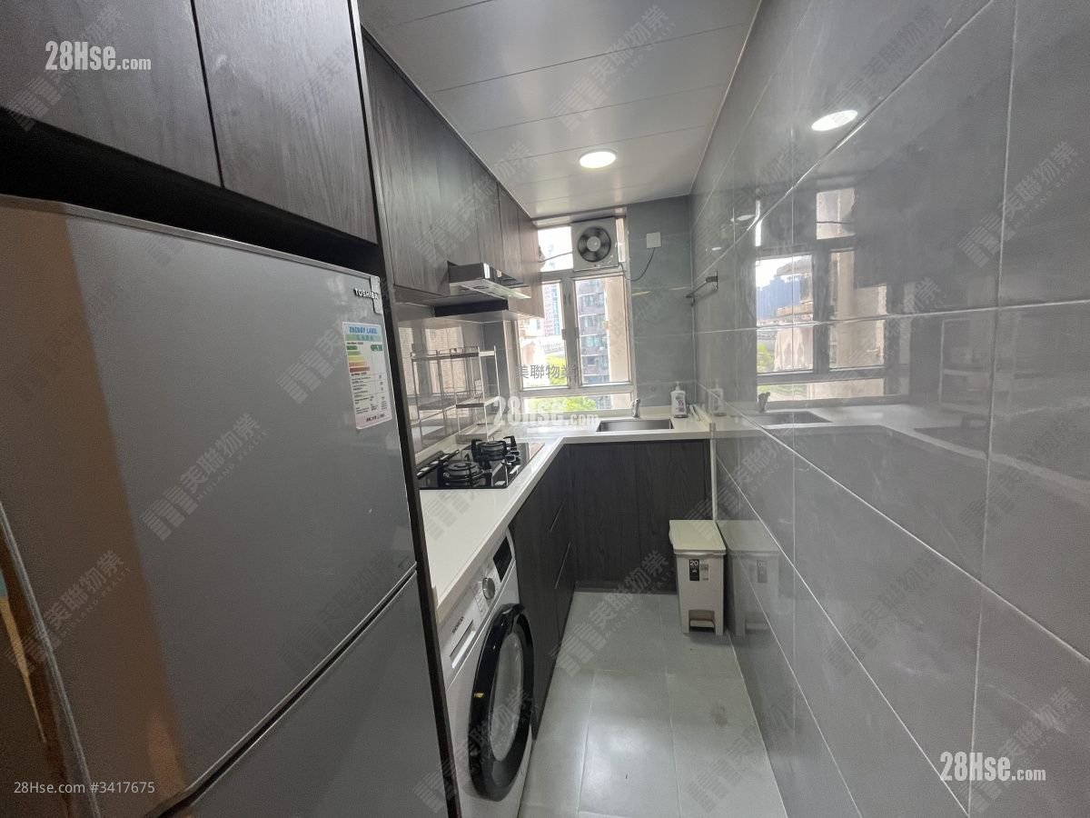Fu Fai Garden Sell 3 Bedrooms , 1 Bathroom 570 ft²