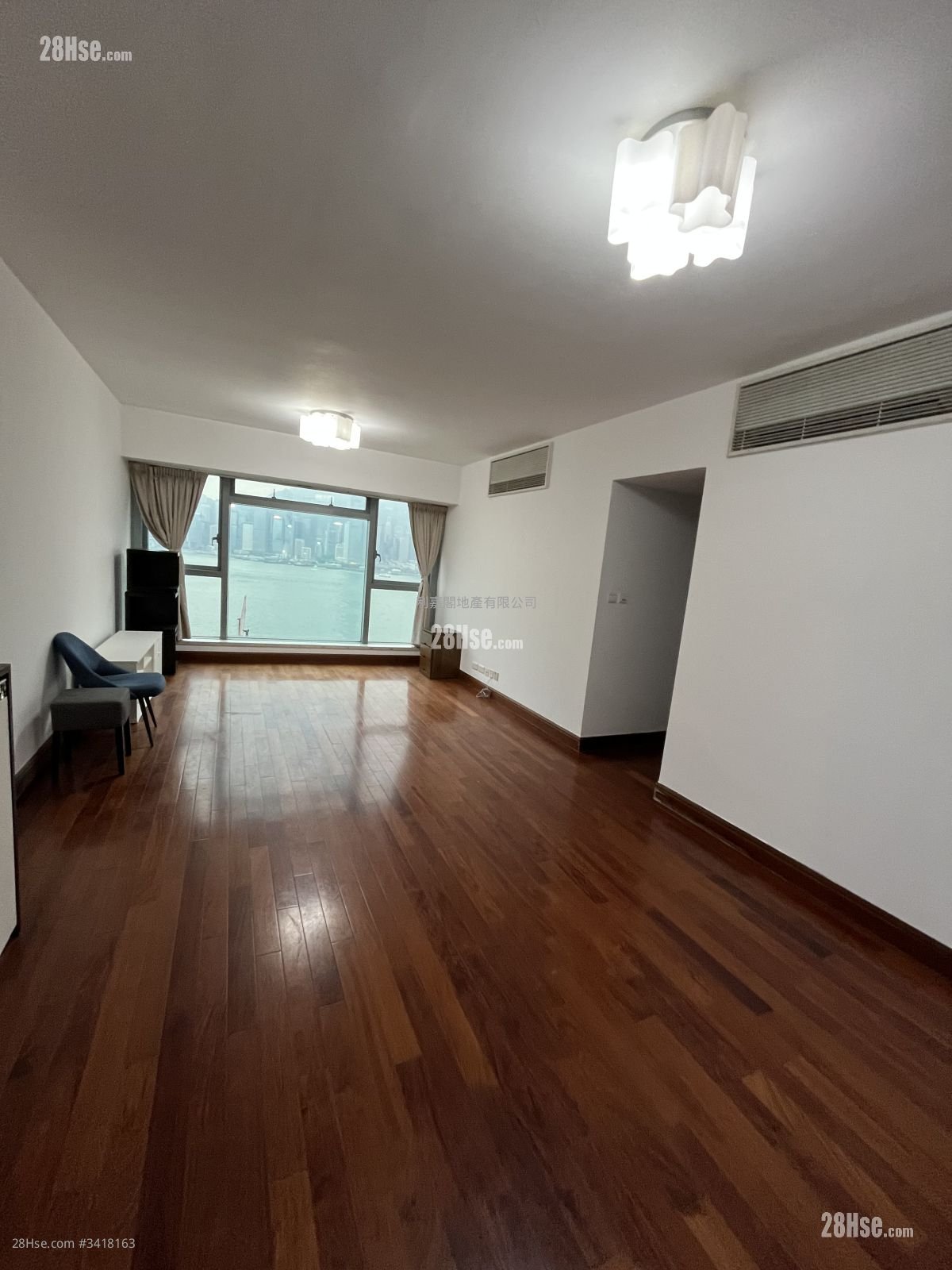 The Harbourside Rental 3 Bedrooms , 3 Bathrooms 1,049 ft²