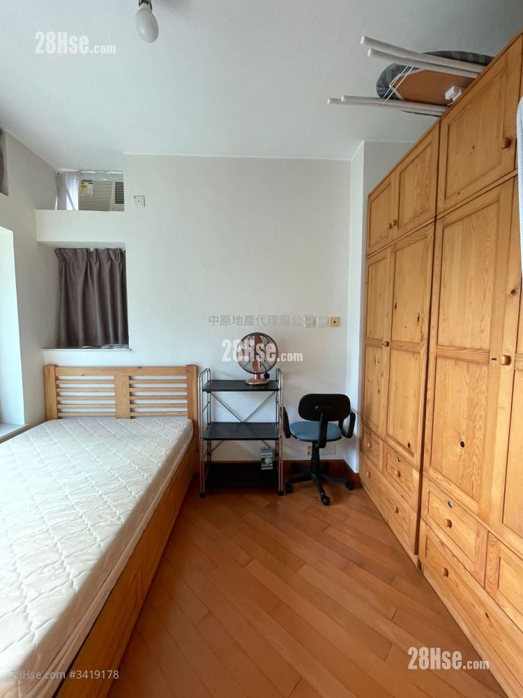 Coastal Skyline Rental 388 ft²