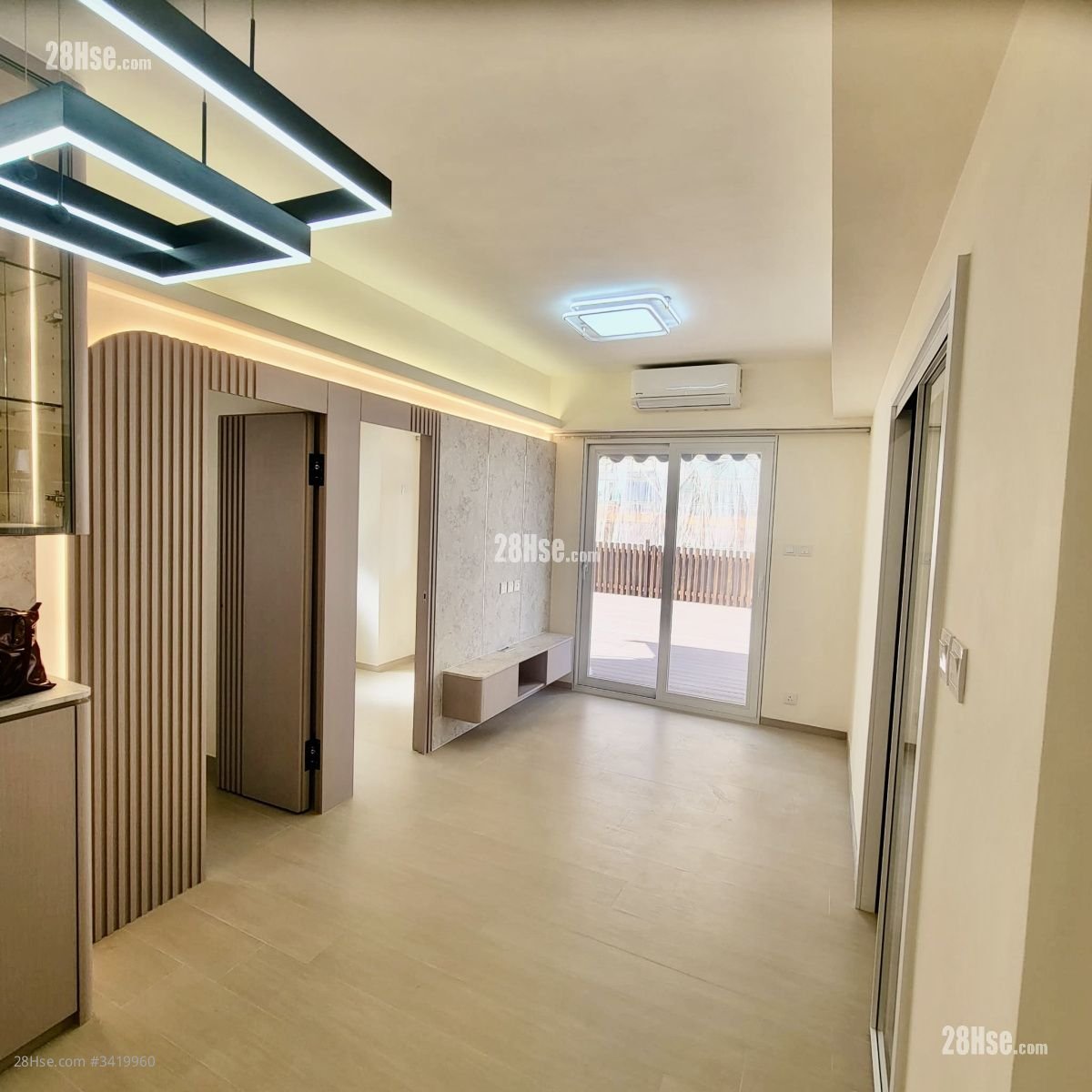 Mai Kwai Mansion Sell 2 Bedrooms , 1 Bathroom 367 ft²
