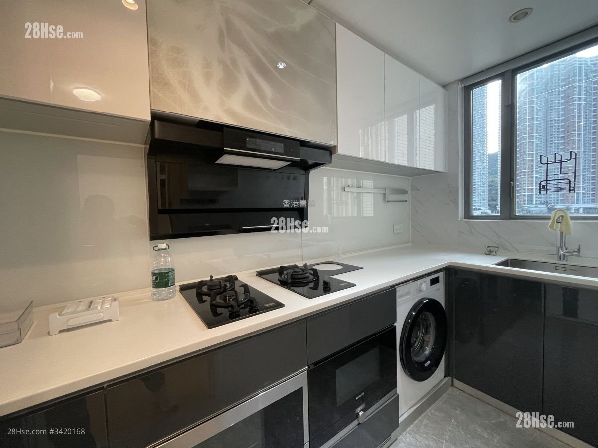 Capri Rental 4 Bedrooms , 2 Bathrooms 763 ft²