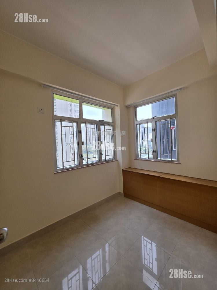 Kin Fai Building Rental 2 Bedrooms 310 ft²