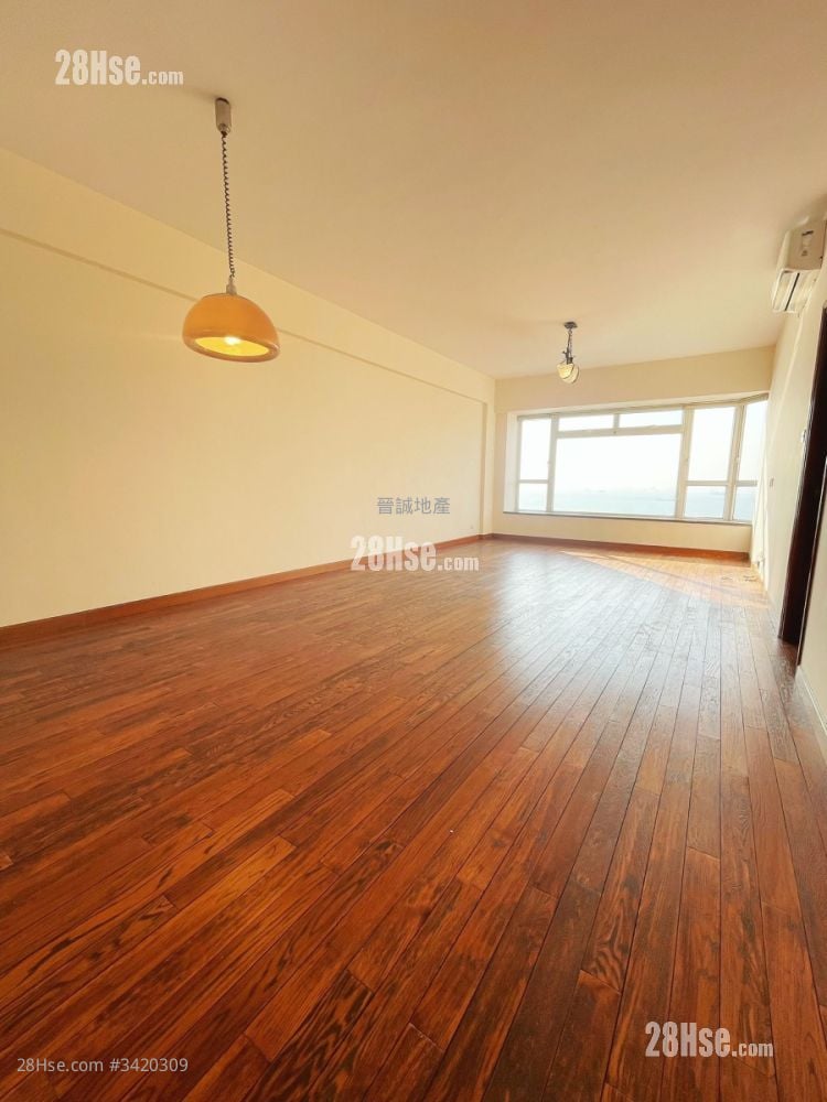 Aqua Blue Rental 4 Bedrooms , 2 Bathrooms 1,230 ft²