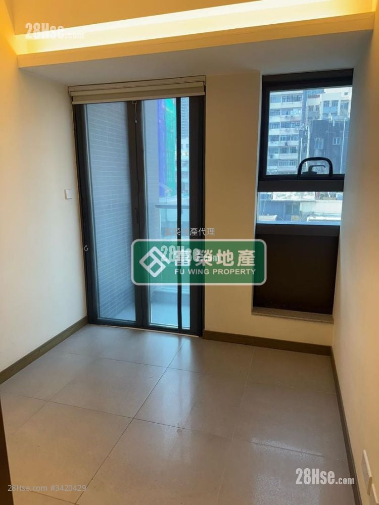 Ava228 Sell 1 Bedroom 155 ft²