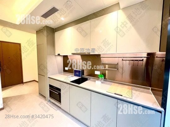 #LYOS 租盘 开放式间隔 , 1 浴室 202 平方尺