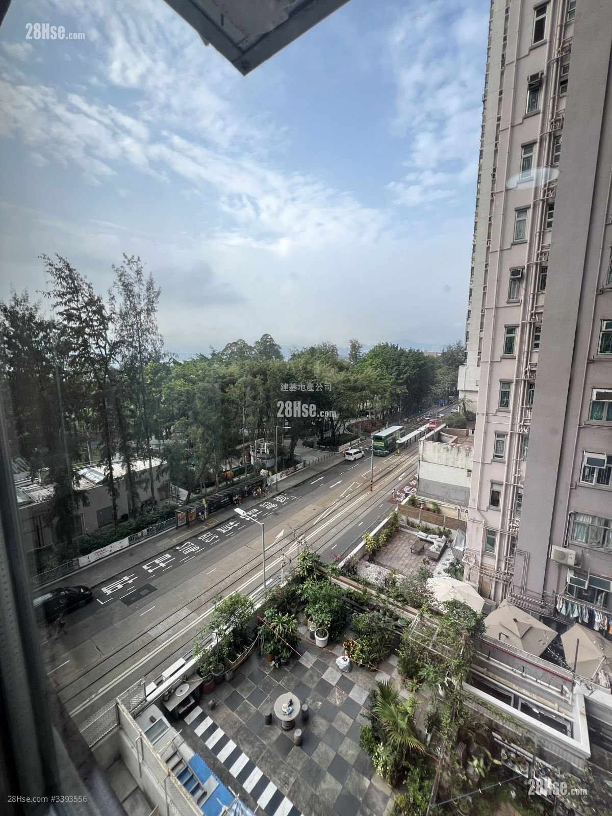 Jade Court Rental 2 Bedrooms , 1 Bathroom 392 ft²