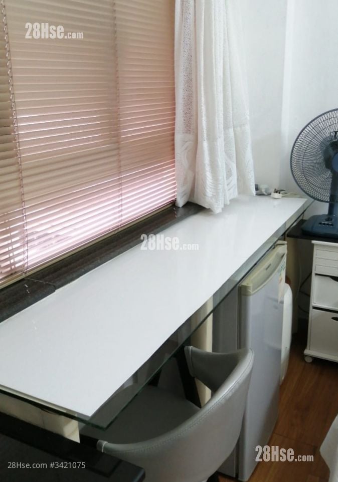 Champagne Court Rental 1 Bathroom 220 ft²