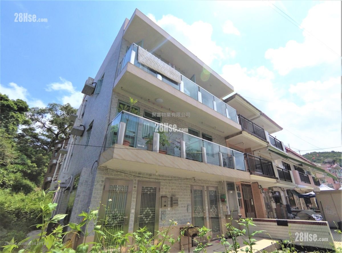 Village Sell 2 Bedrooms , 1 Bathroom 378 ft²