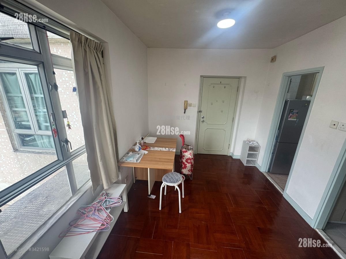 Beautiful Garden Rental 1 Bedroom , 1 Bathroom 293 ft²