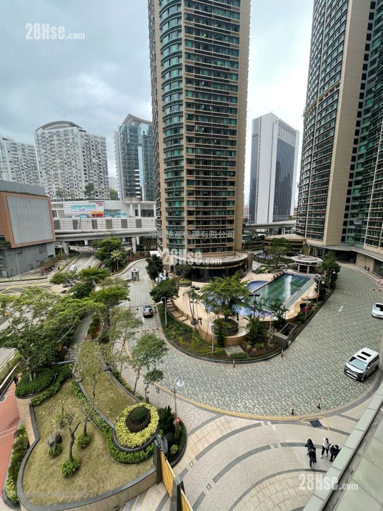 Royal Peninsula Sell 3 Bedrooms , 2 Bathrooms 920 ft²