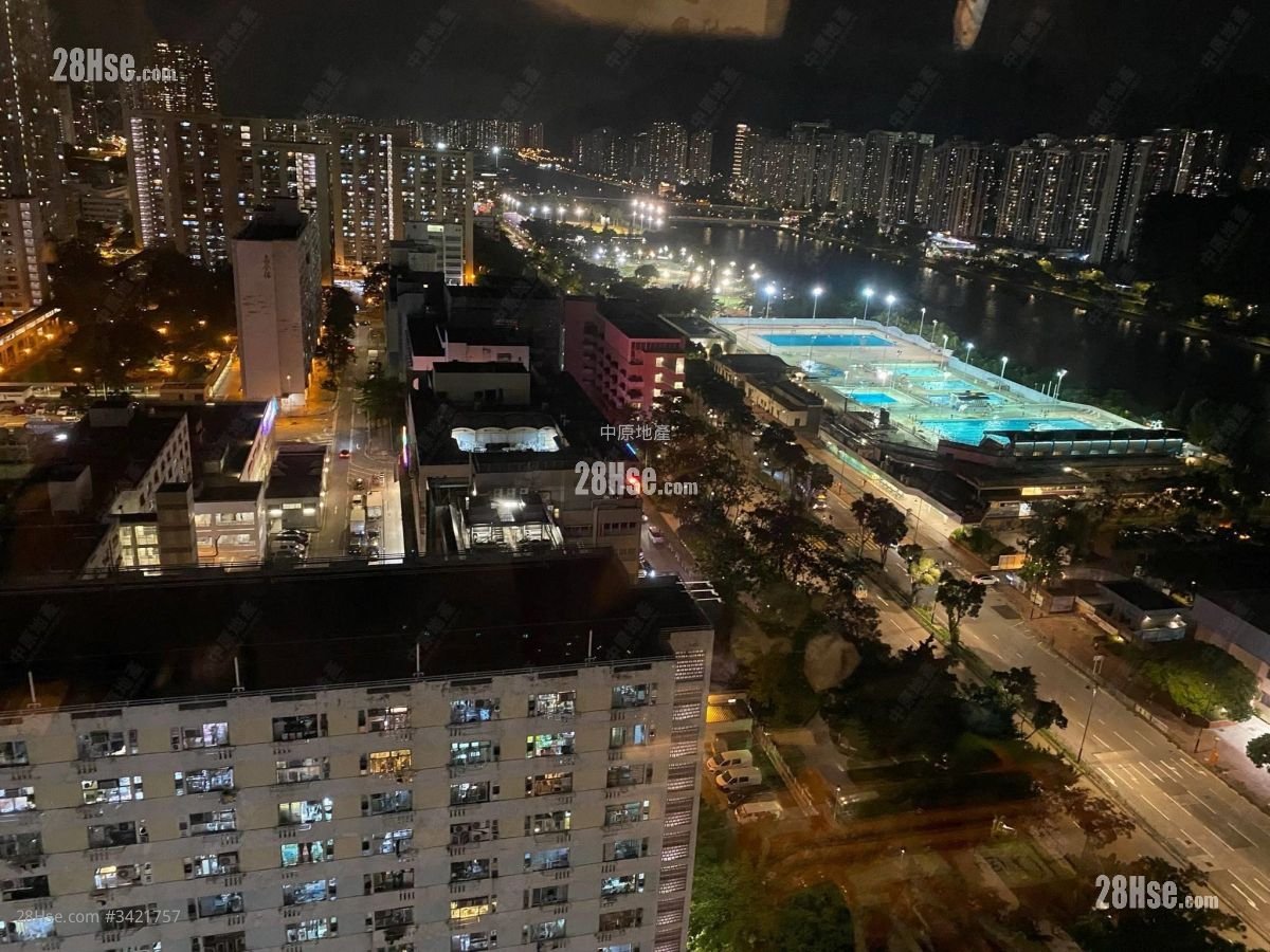 Lucky Plaza Sell 2 Bedrooms , 1 Bathroom 326 ft²