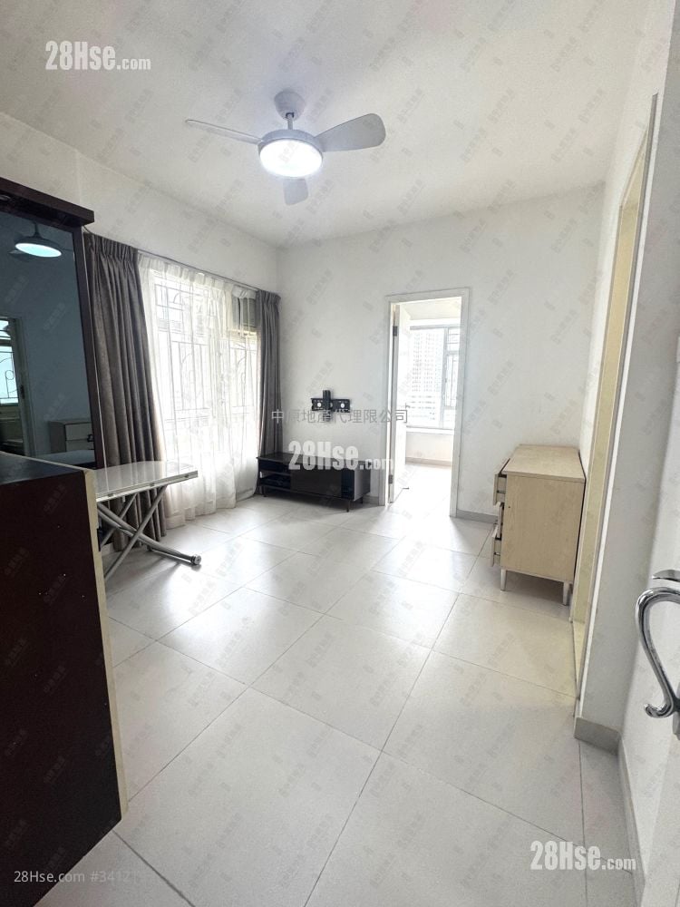 Waldorf Centre Rental 2 Bedrooms , 1 Bathroom 339 ft²