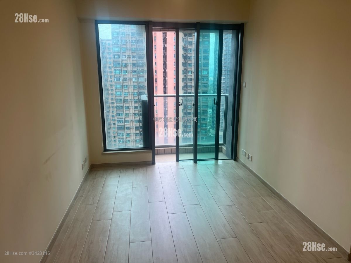 Yoho Midtown Sell 2 Bedrooms , 1 Bathroom 443 ft²
