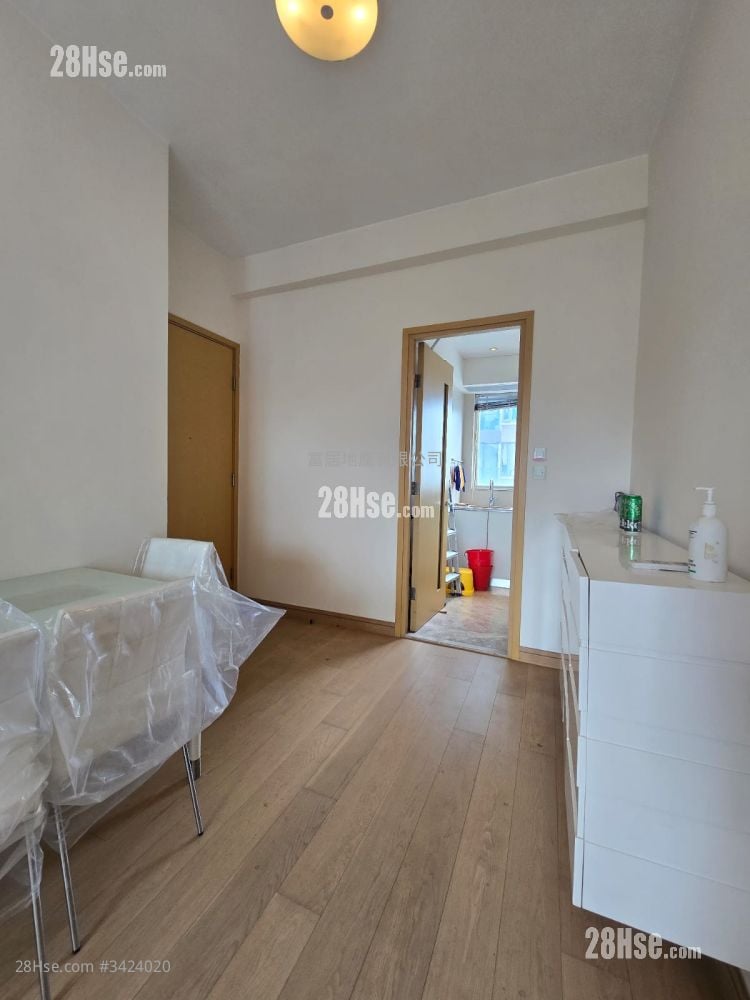 Gardenia Sell 2 Bedrooms , 1 Bathroom 484 ft²