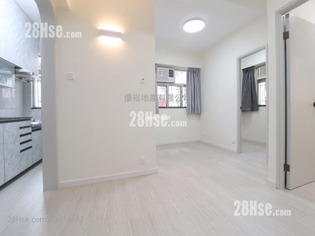On Hing Mansion Rental 2 Bedrooms , 1 Bathroom 354 ft²