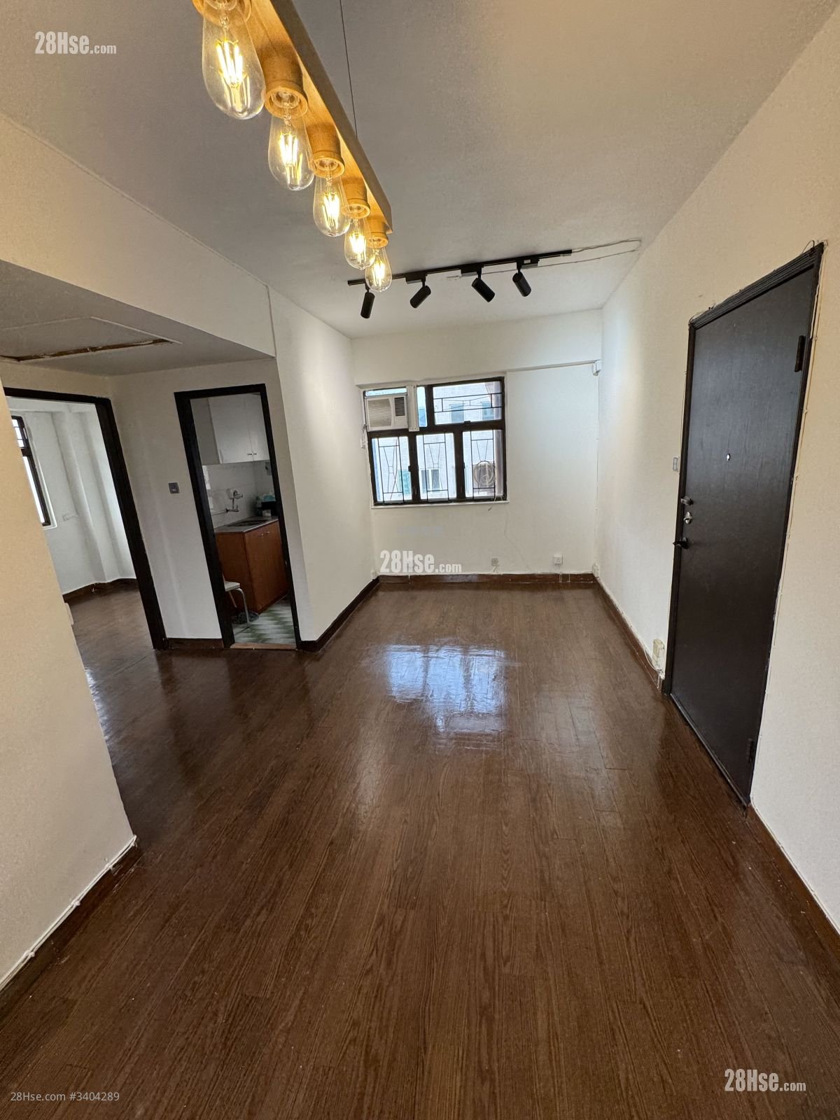 Yun Kai Building Rental 2 Bedrooms 443 ft²