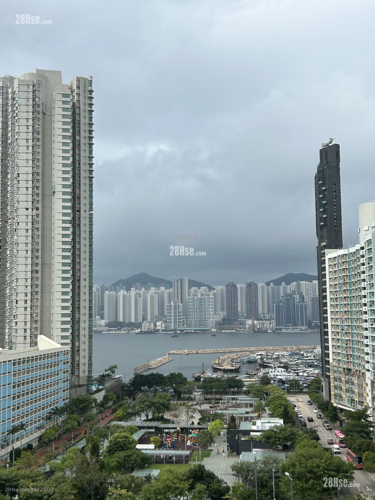 Iuniq Grand Sell 1 Bedroom , 1 Bathroom 328 ft²