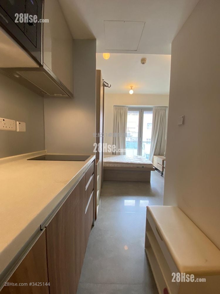 Ava62 Sell Studio , 1 Bathroom 173 ft²
