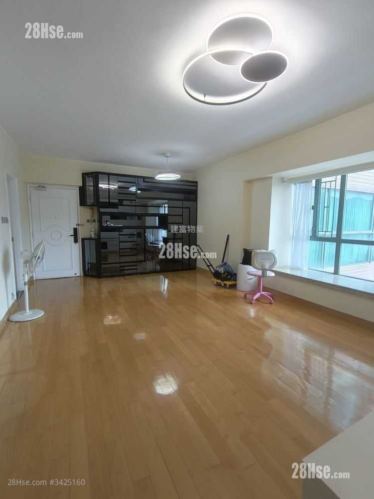 Parkside Villa Rental 4 Bedrooms , 2 Bathrooms 944 ft²