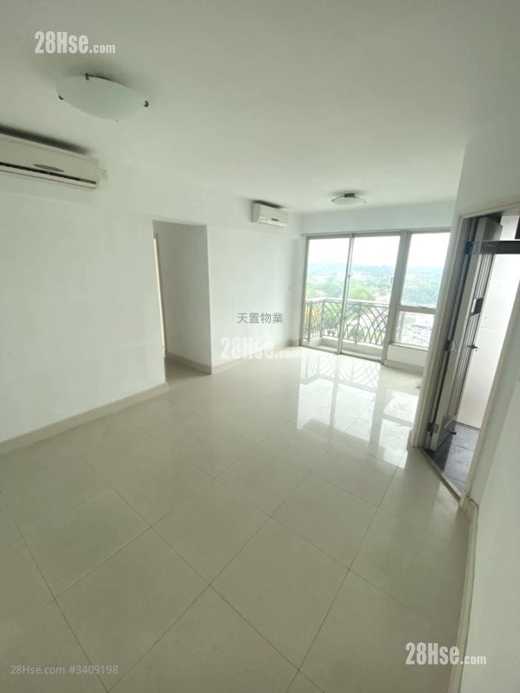 Uptown Rental 3 Bedrooms 764 ft²