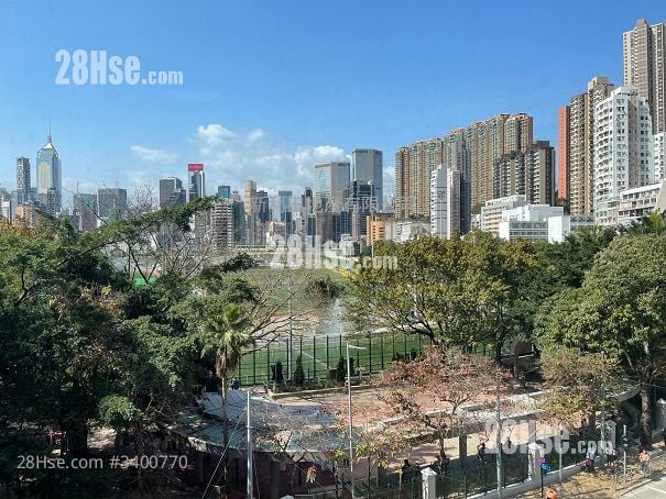 Hooley Mansion Rental 2 Bedrooms , 1 Bathroom 747 ft²