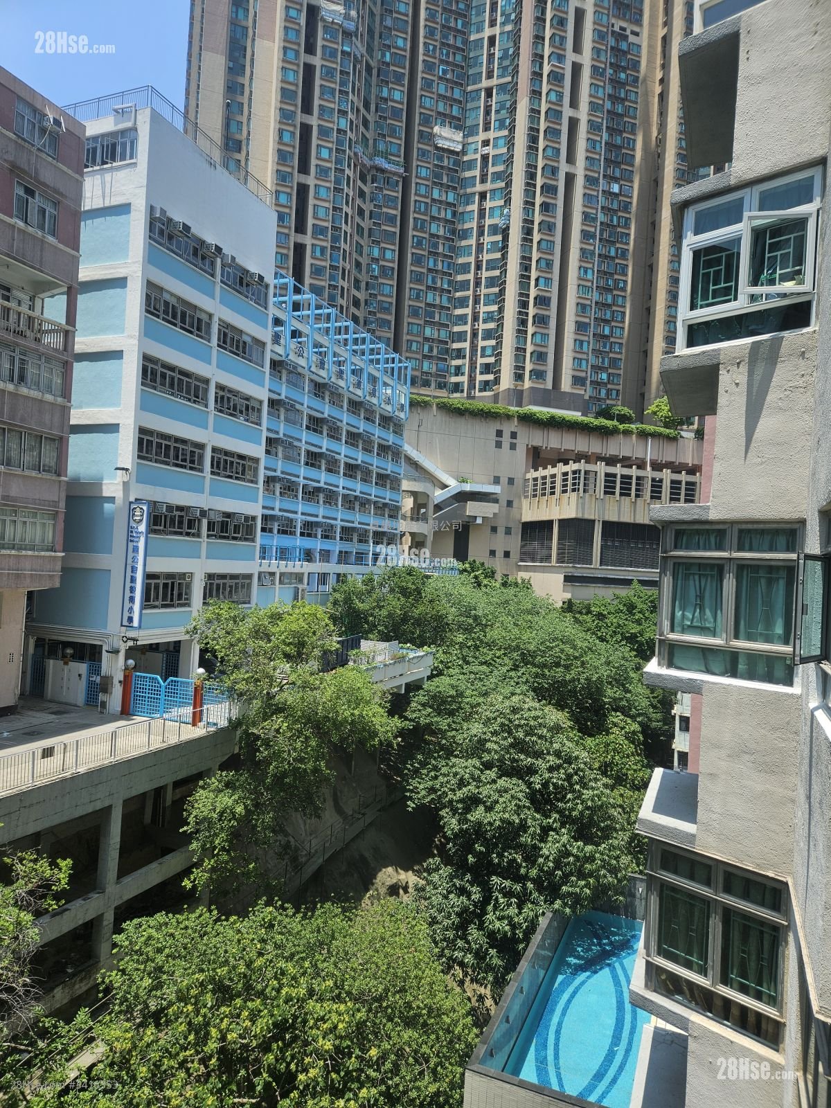 Jadeview Court Rental 2 Bedrooms , 1 Bathroom 325 ft²