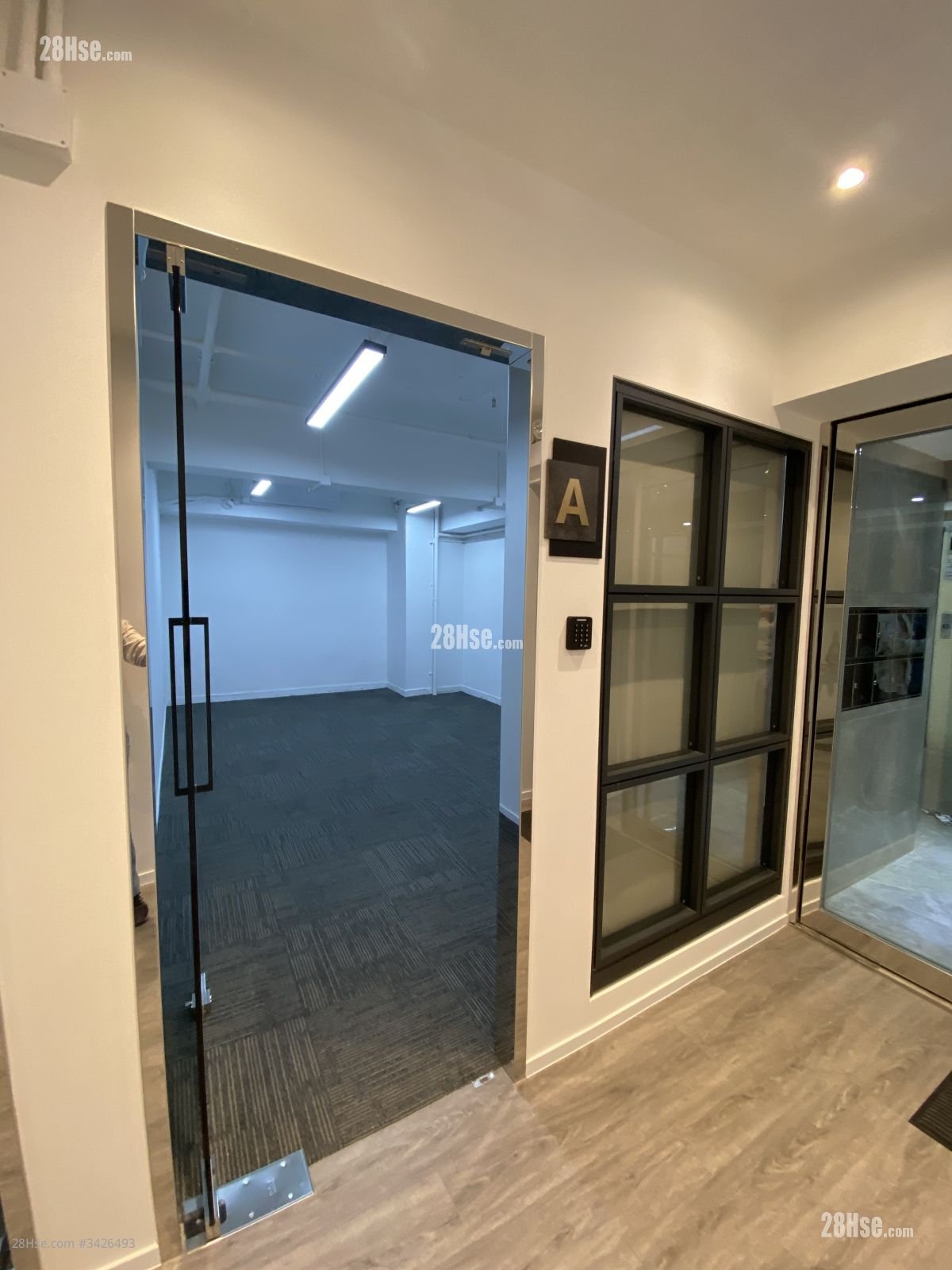 Yuen Fat Industrial Building Rental 245 ft²