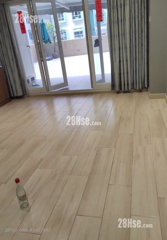 Nam Pak Hong Building Rental 1 Bedroom , 1 Bathroom 350 ft²