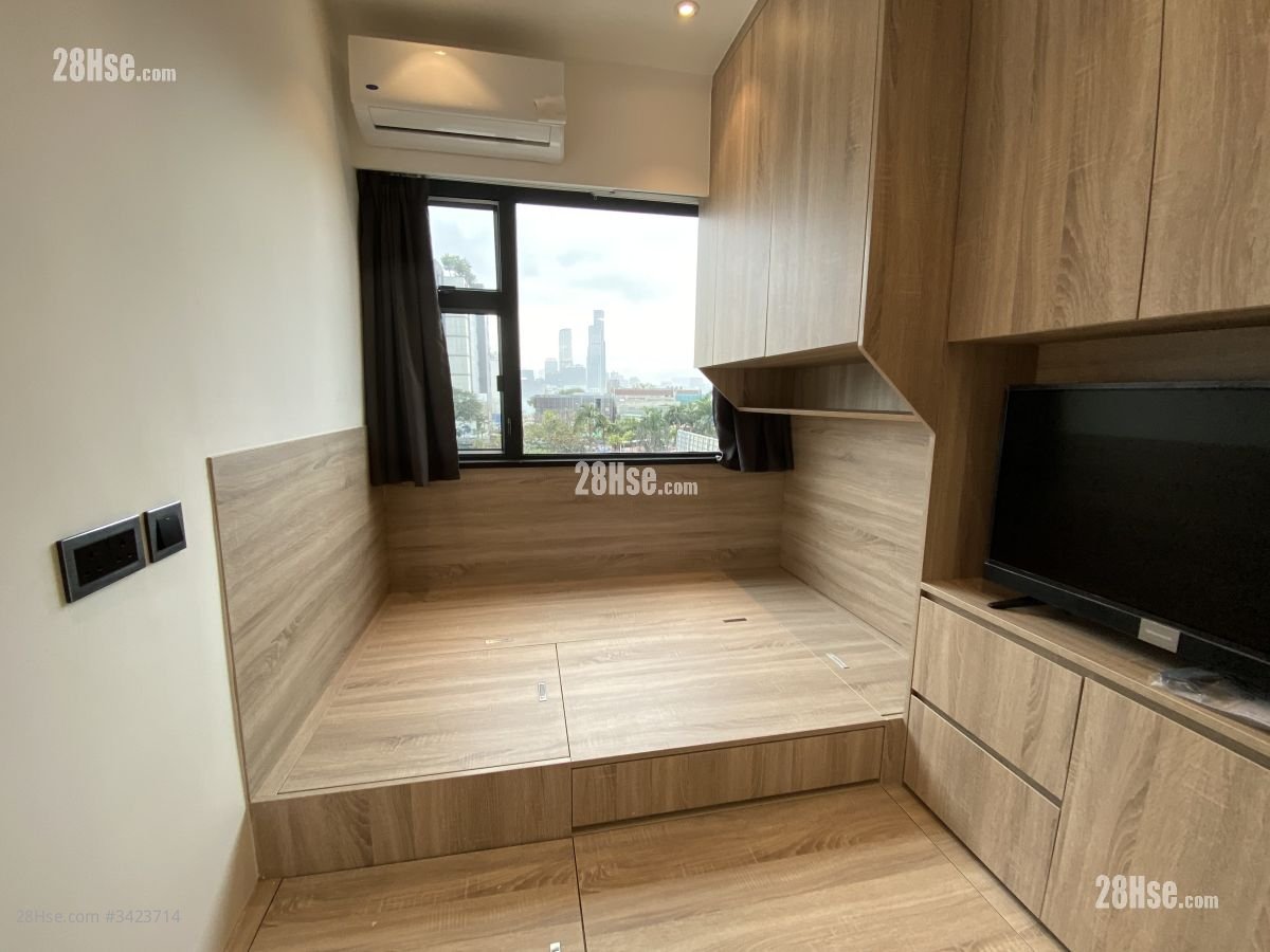 Kei Wa Building Rental 140 ft²