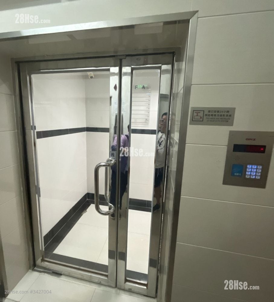 合隆工廠大廈 租盤 1 廁所 165 平方呎