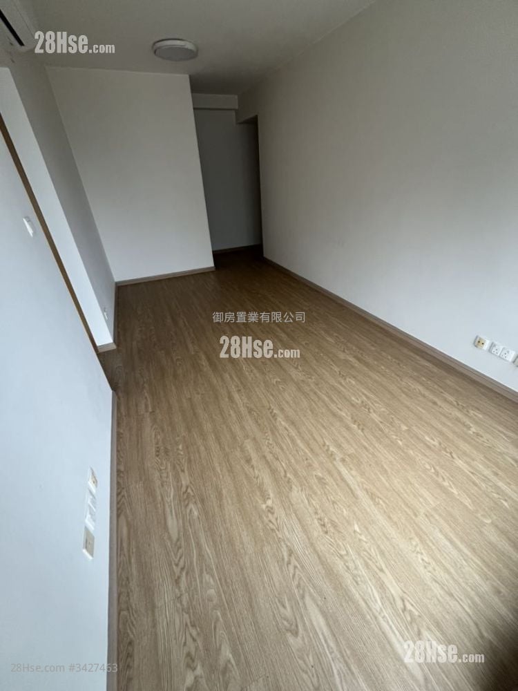 Park Signature Rental 523 ft²