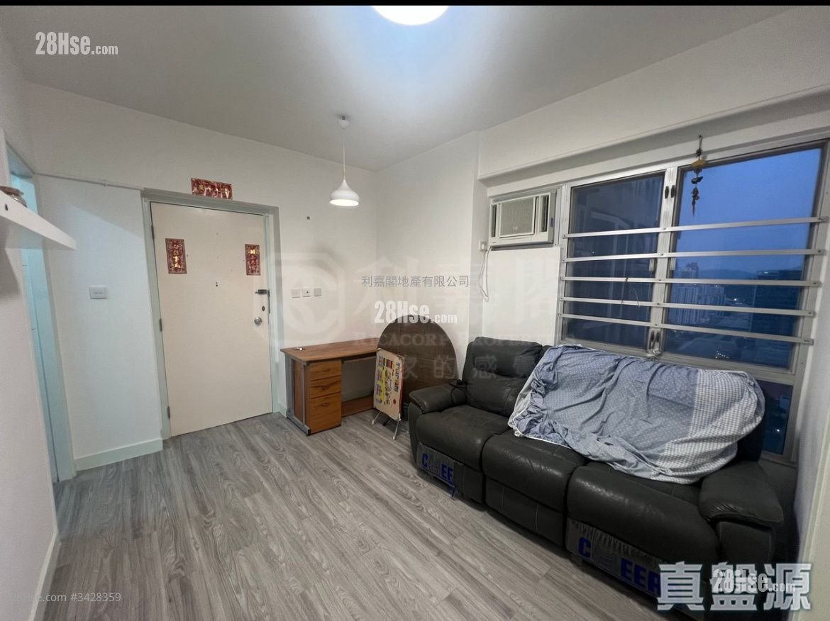 Tuen Mun Town Plaza Sell 2 Bedrooms 325 ft²