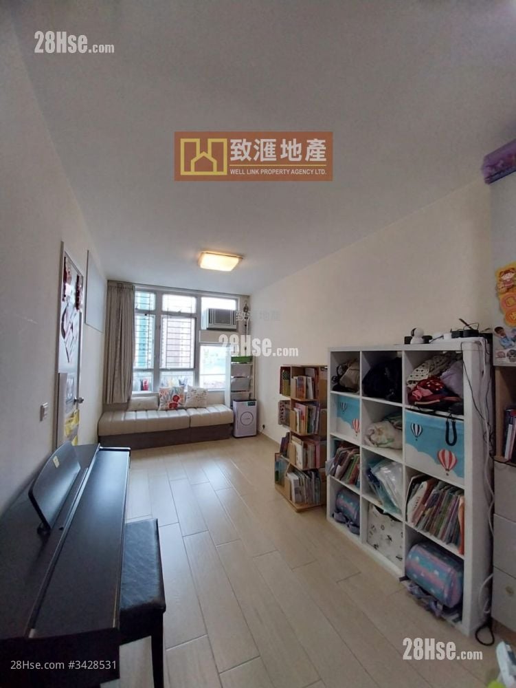 Ching Fu Court Sell 2 Bedrooms 380 ft²