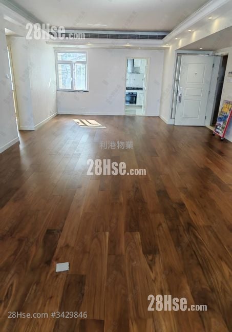 Sky Scraper Rental 3 Bedrooms , 3 Bathrooms 1,806 ft²